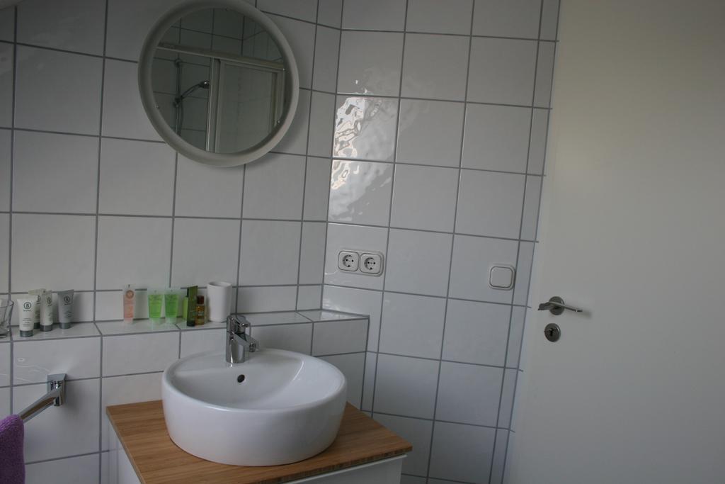 Gaestezimmer Hausaeckerweg Erlangen Exterior foto